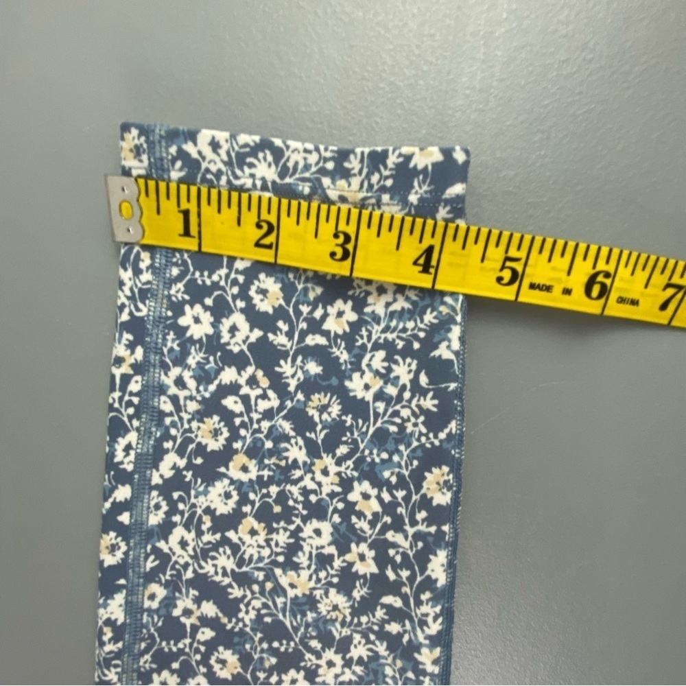 Summersalt The Do-It-All High Rise Crop Leggings Powder Blue In Bloom Print 6 - Picture 10 of 12